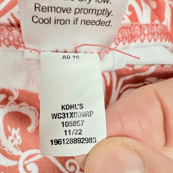 The Effortless Stretch Bermuda Shorts Womens 16 Regular Peach White Floral Print - Picture 7 of 10